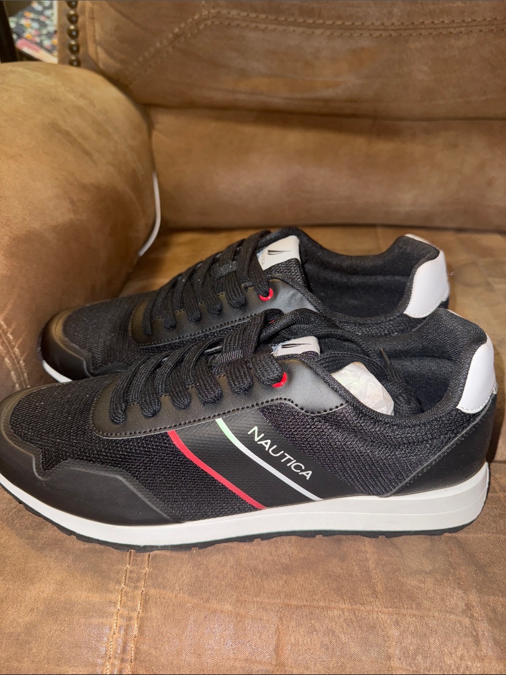 Men’s Nautica Black Low-Top Sneakers with White and Red Accents New Size 11